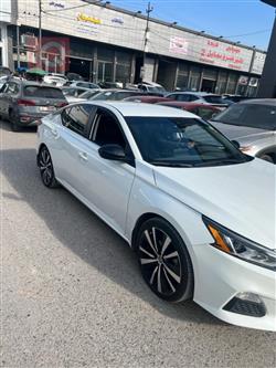 نيسان ألتيما